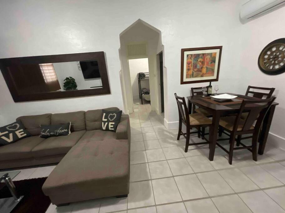 Contemporary 2Br Apt In The Heart Of San Juan Villa Luaran gambar